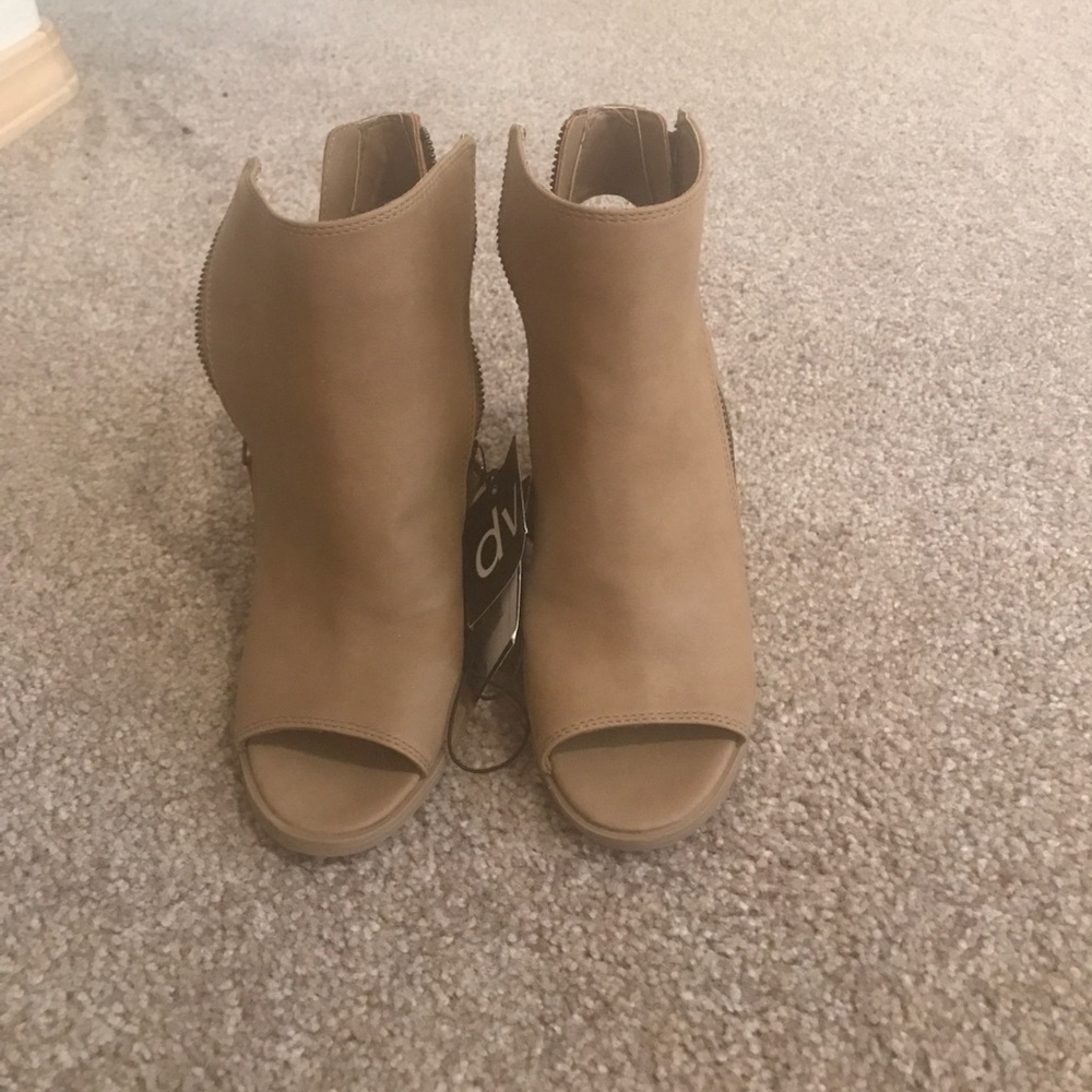 Brand new heels with tags!