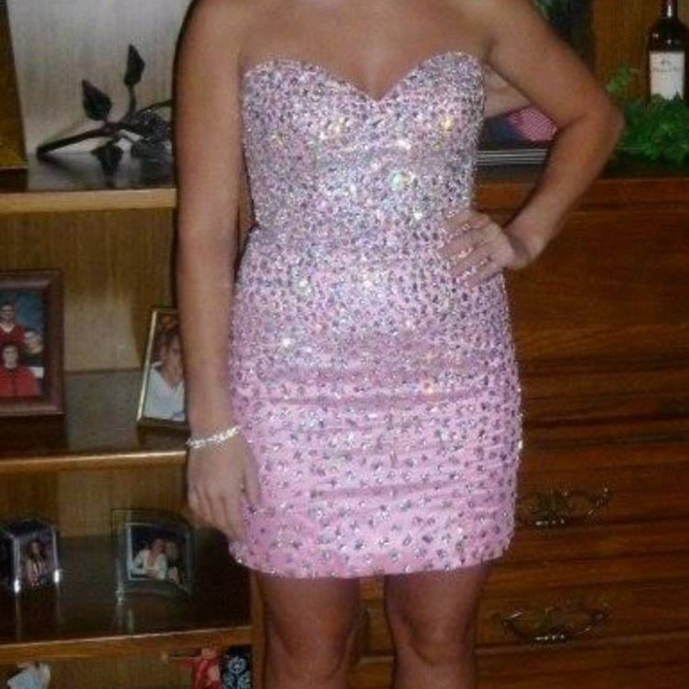 Pink strapless dress!