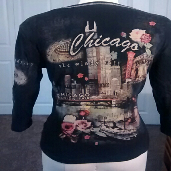 Size large embellished t-shirt - Picture 4 of 4