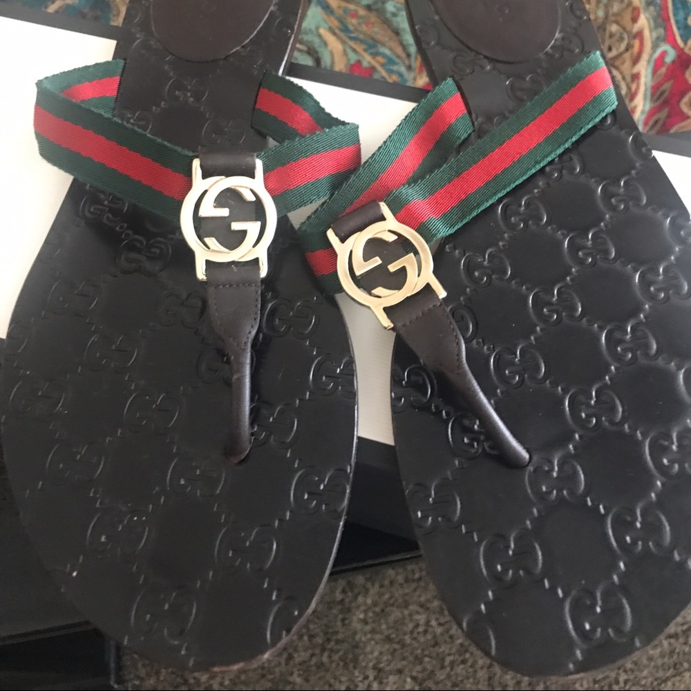 Authntic gucci sandels