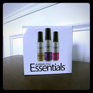 BRAND NEW Luminess Airbrush Essentials w/Eyeshadow