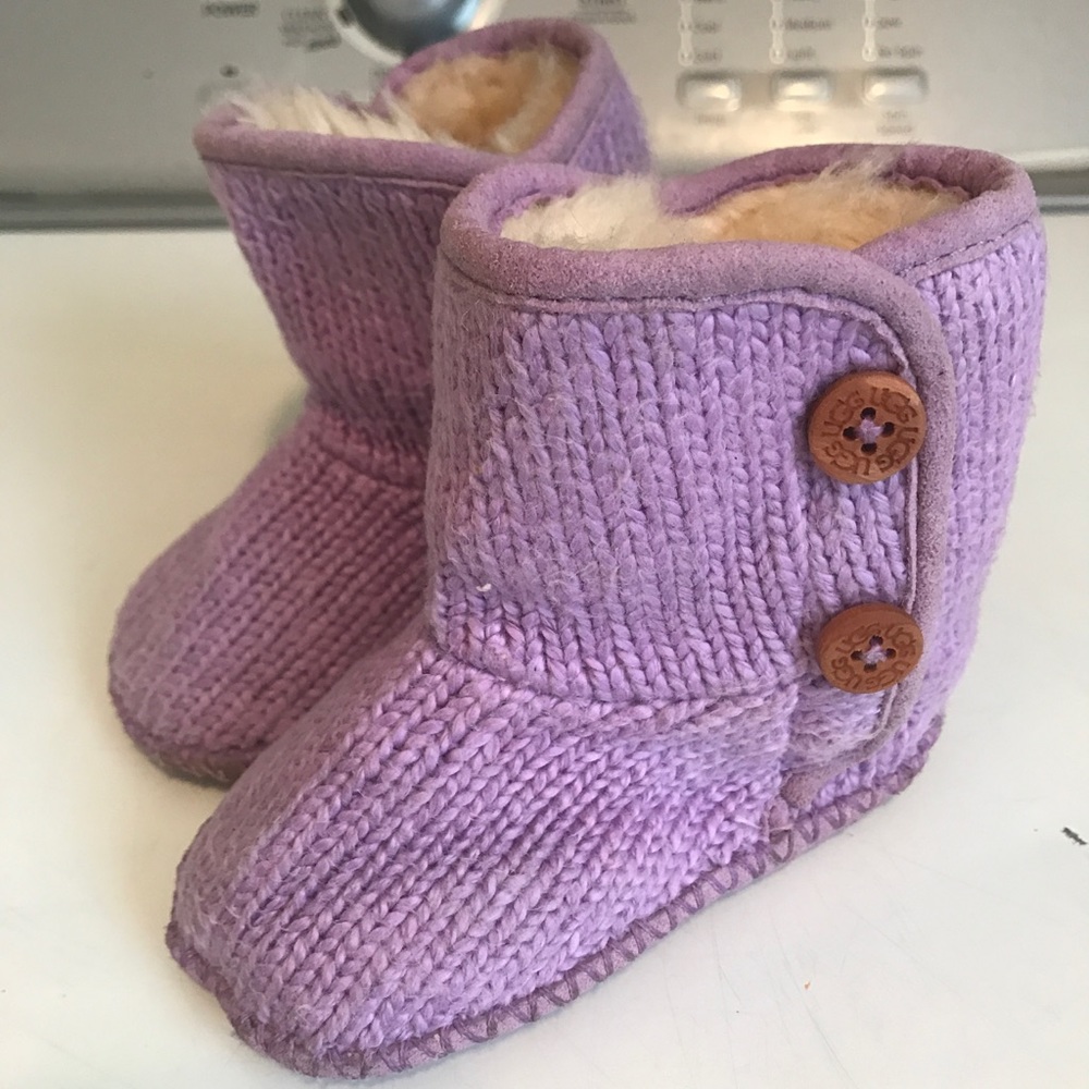 Purple uggs 2/3