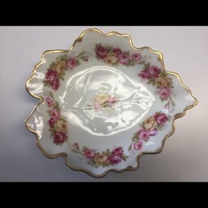 Antique Leaf Dish