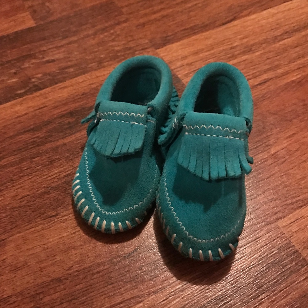 Minnetonka size 2