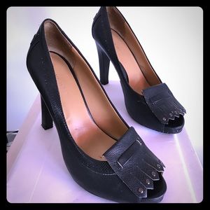 Women's Navy Heels