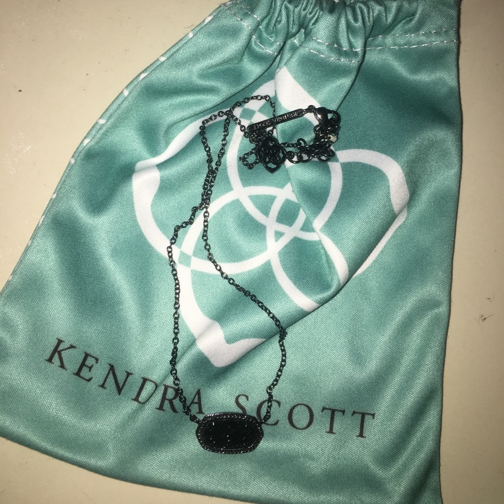 Kendra Scott Necklace