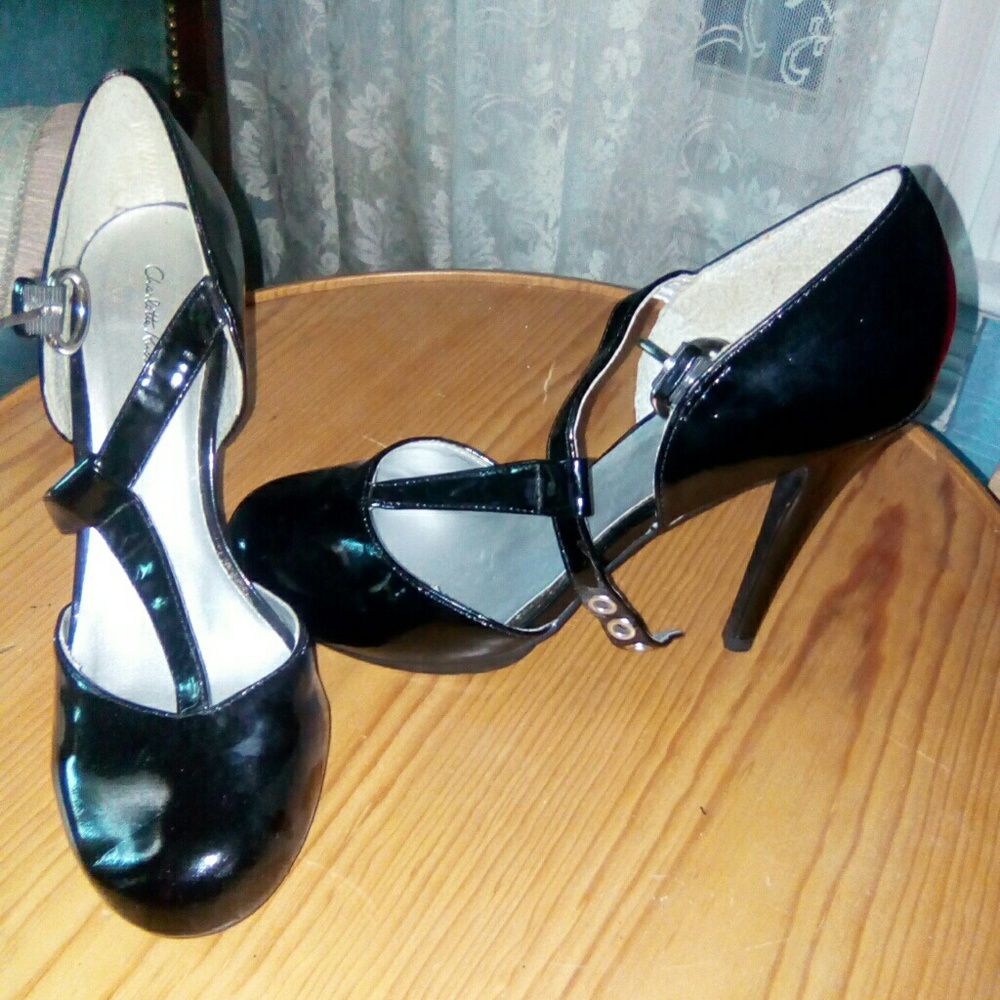 Sexy black patent t-straps