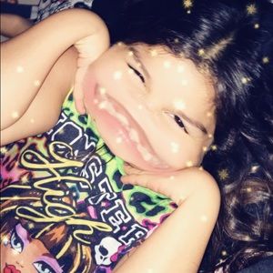 Meet your Posher, Crystal