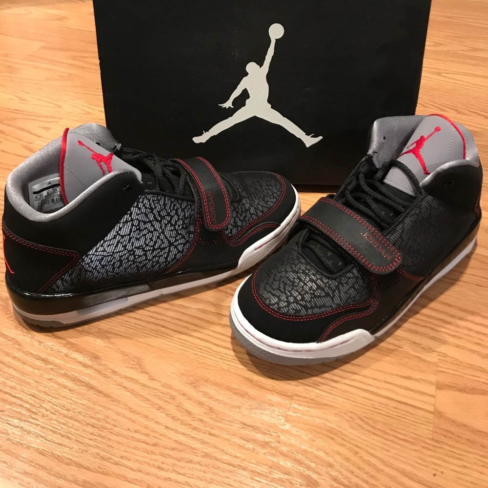 New Jordan Fight Club 90s size 6.5 boys