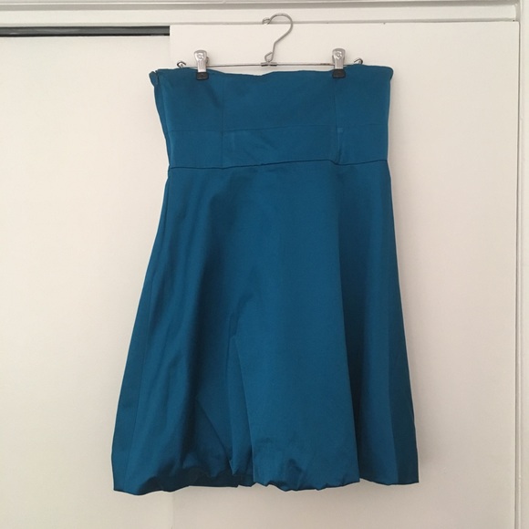 Karen Millen Strapless Bubble Cocktail Dress - Picture 2 of 4