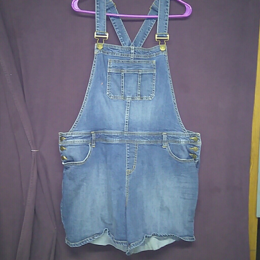 Torrid plus size shorts overalls 20