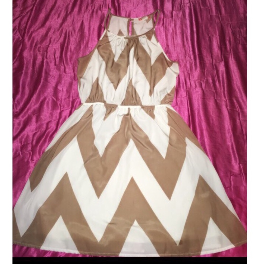 Chevron print dress - Picture 2 of 2