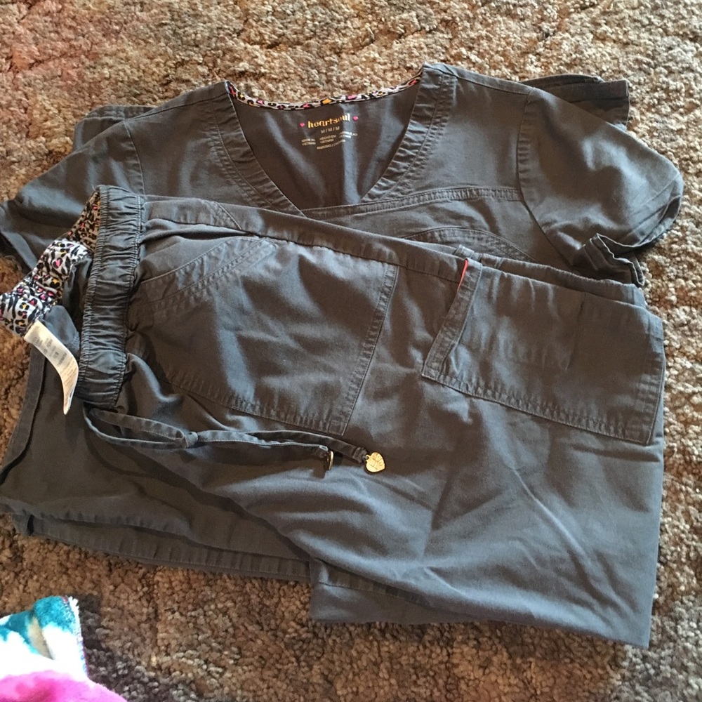 medium heart and soul scrubs