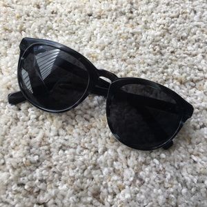FRENCH CONNECTION ROUND SUNGLASSES