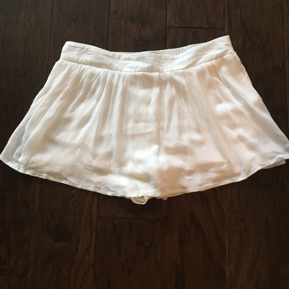 White Vera Wang Linen Skort