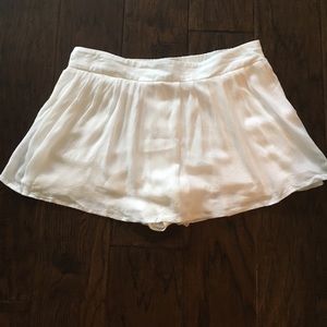 White Vera Wang Linen Skort