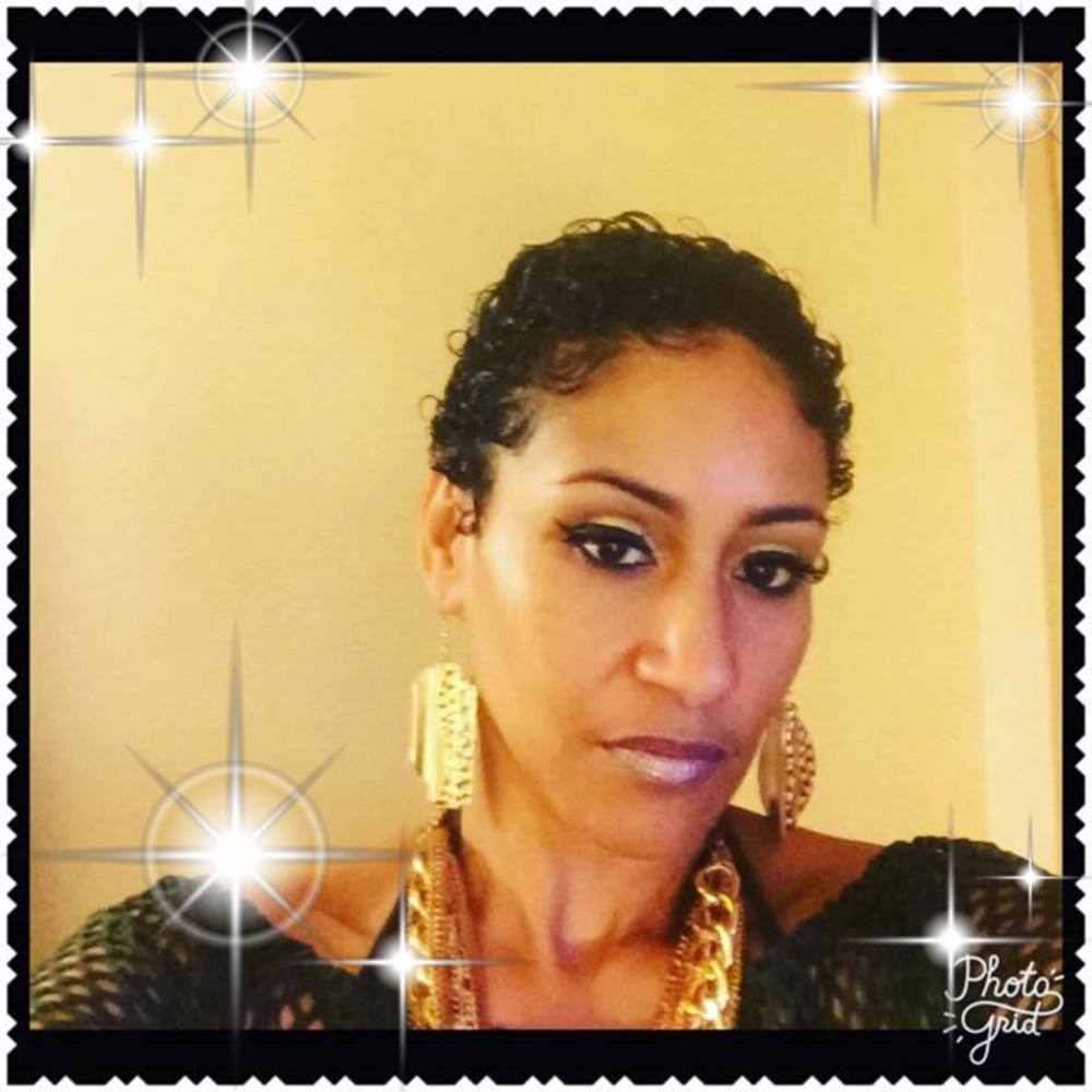 Meet your Posher, Monica