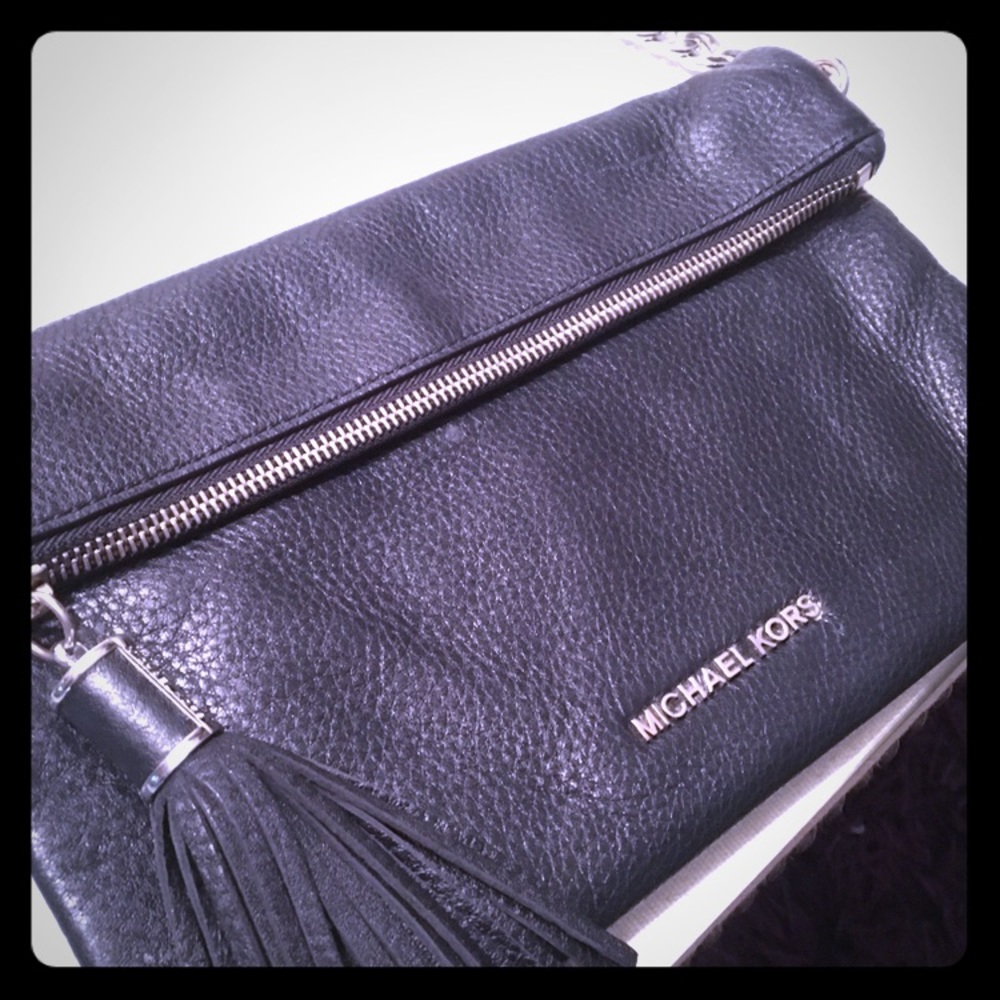 Michael Kors - leather with Tassel Shoulder Bag