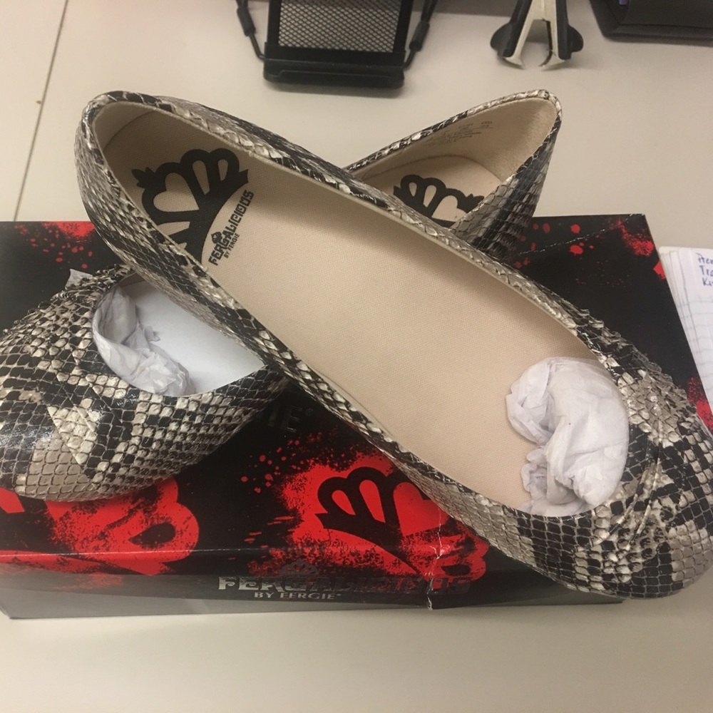 Fergalicious by Fergie Gale flat in Natural Snake
