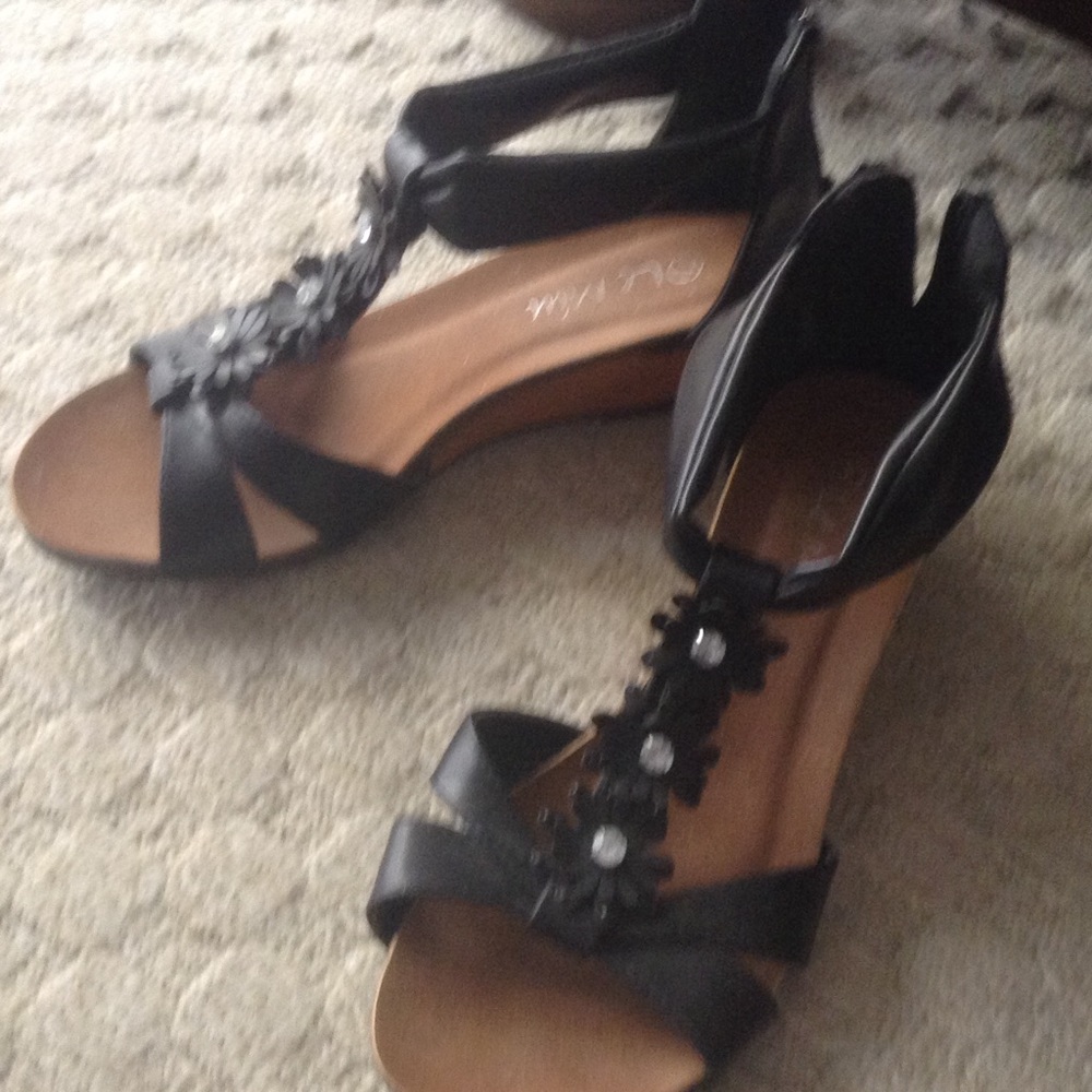 Black sandals