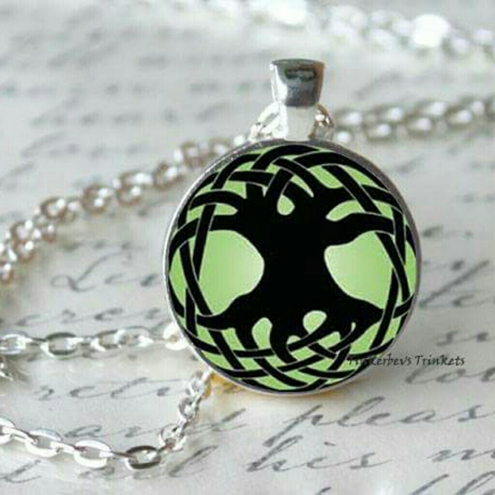 Tribal.tree celtic necklace