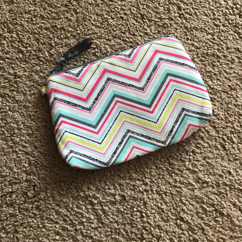 Small Thirty One zipper pouch
