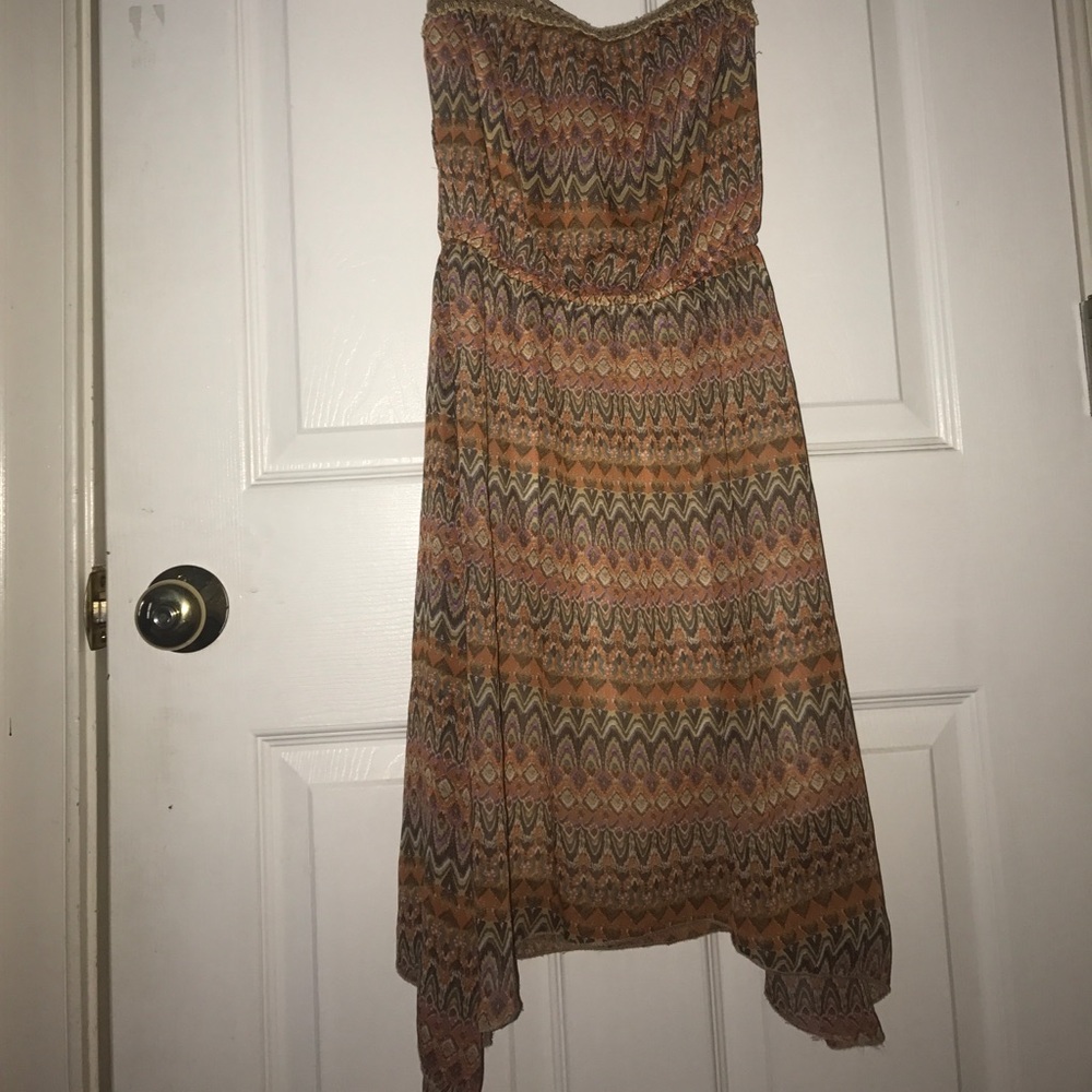 Strapless dress cinched at the waist