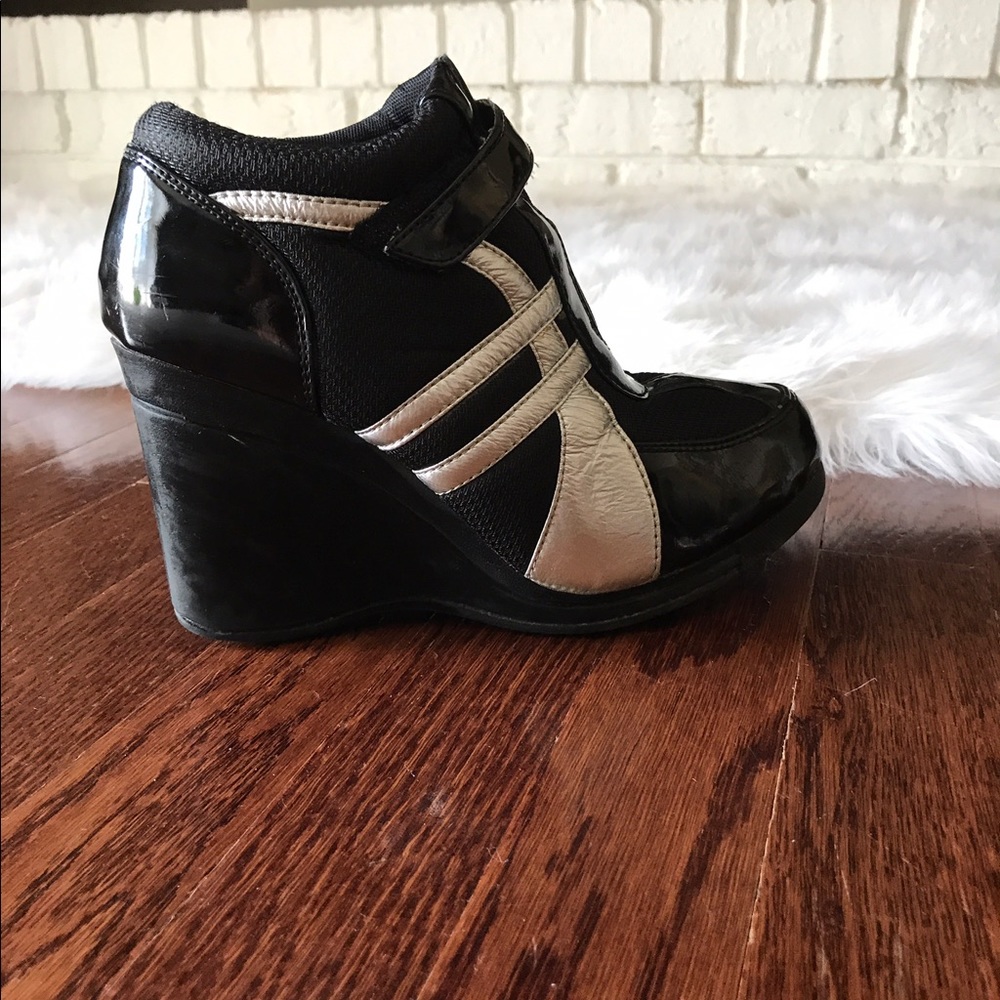 Bebe wedge sport shoe