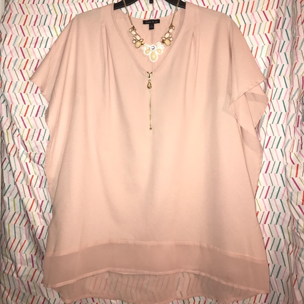 Pale pink blouse 👚