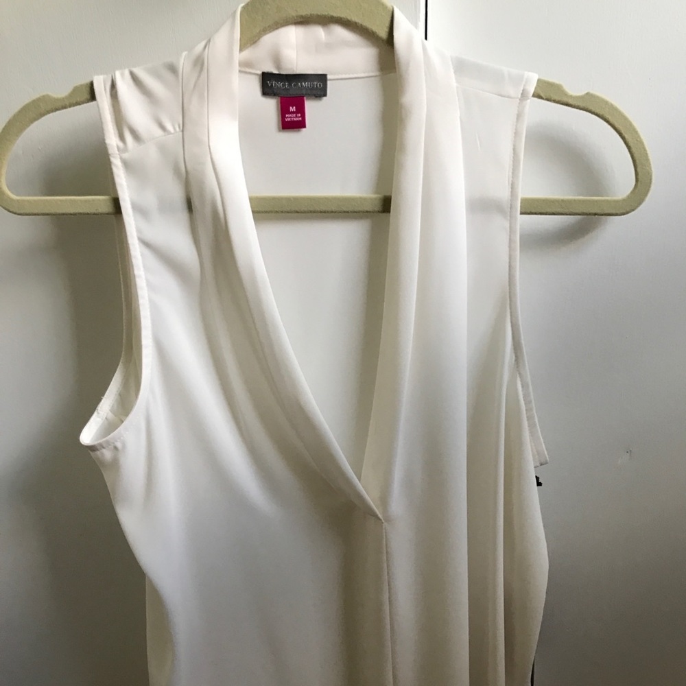 Vince Camuto ivory drapey shell