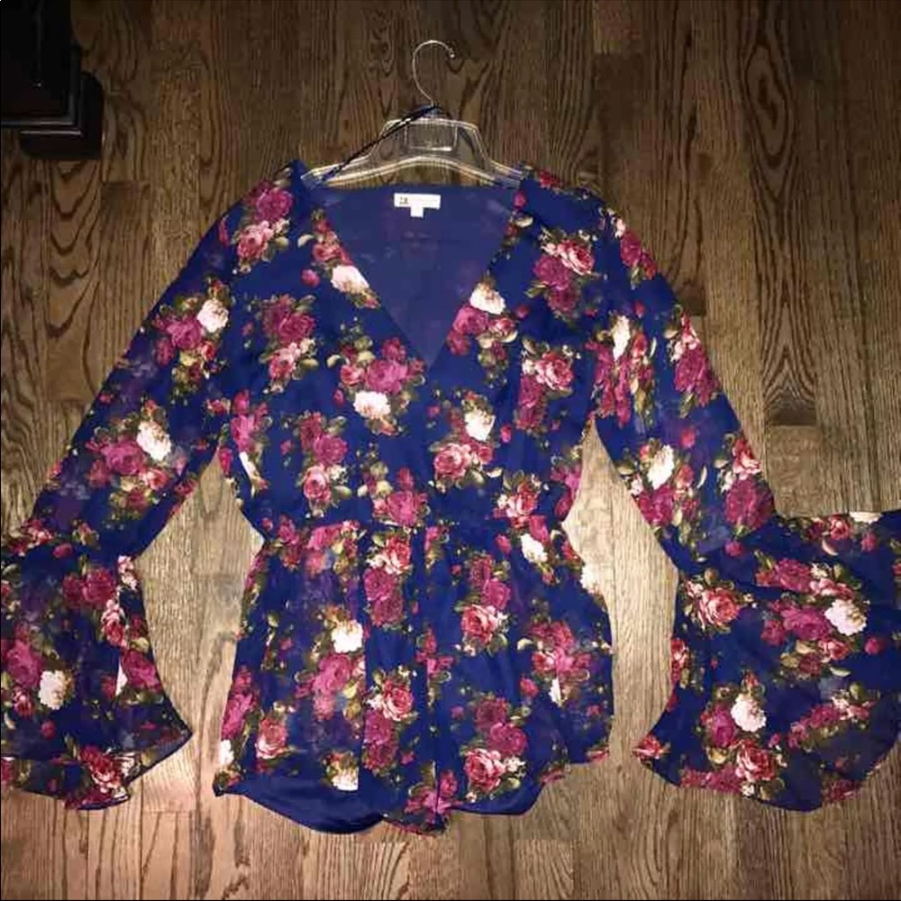 Floral bell sleeved romper