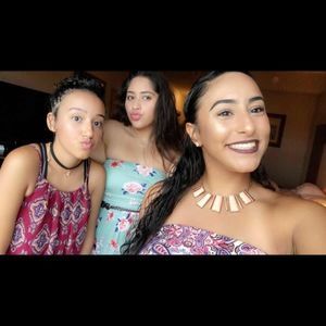 Meet your Posher, Elaria