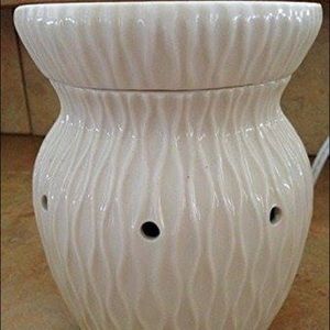 Brand new Scentsy Warmer