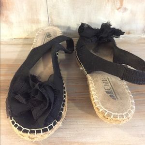 Black and Tan Sandals.