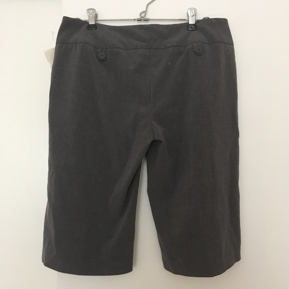 REMOVED ❌ NWT Charlotte Russe Pleated Long Shorts - Picture 3 of 3