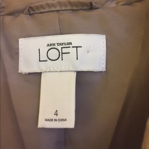 Lightweight jacket. - Picture 2 of 4