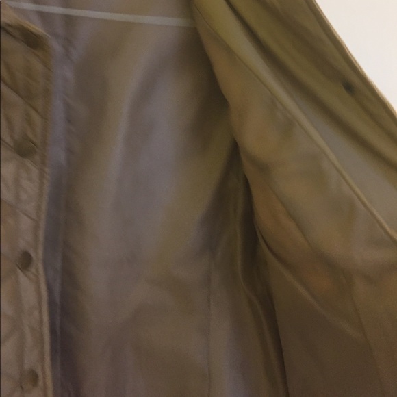 Lightweight jacket. - Picture 4 of 4