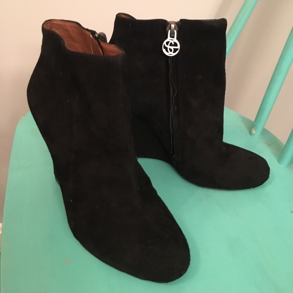 NWOT booties