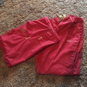 XS iguana med scrub set