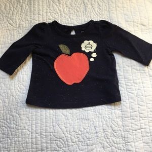 Apple dreaming of cupcake top!