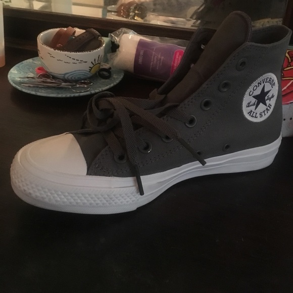 Gray high top converse - Picture 1 of 1
