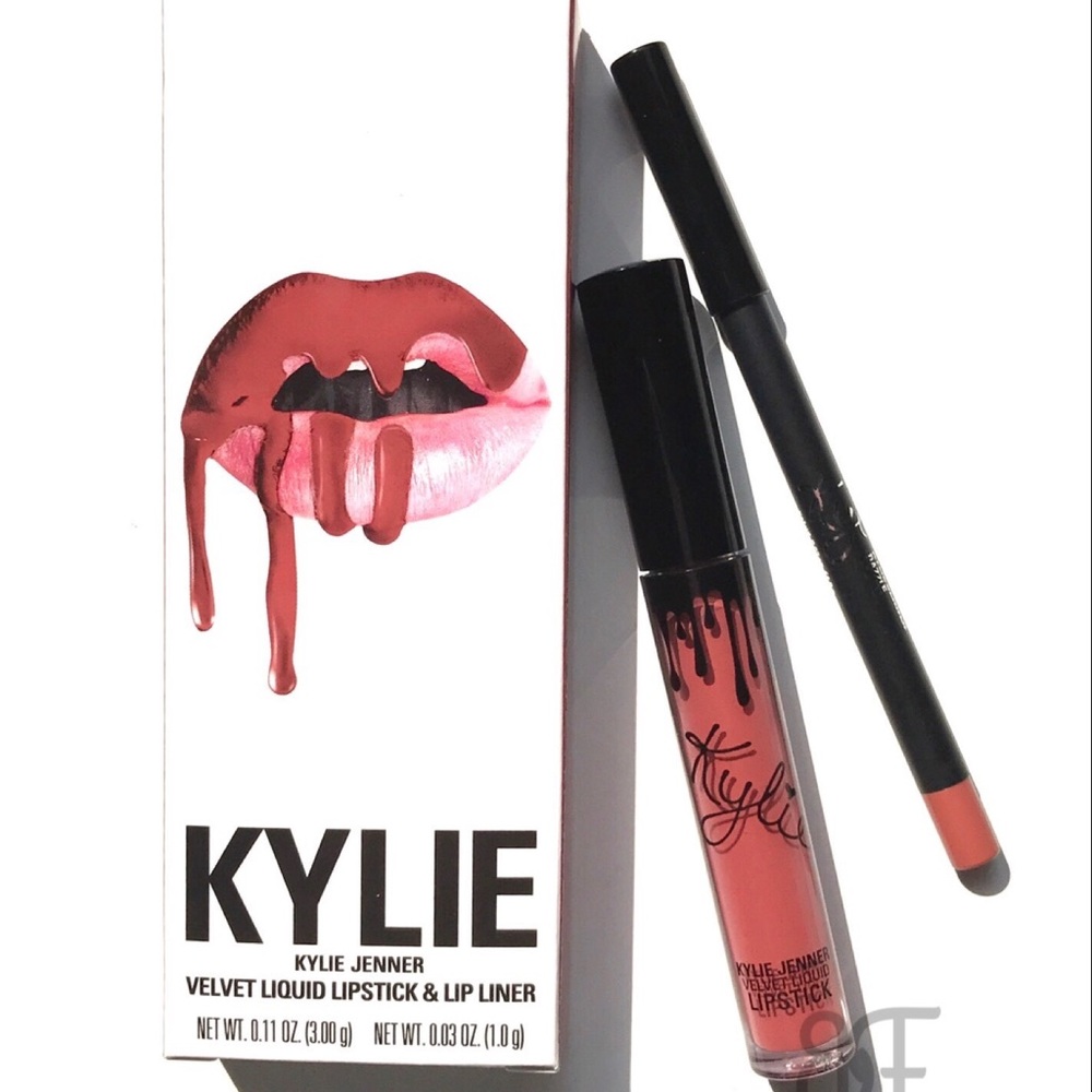 Kylie lip in dazzle