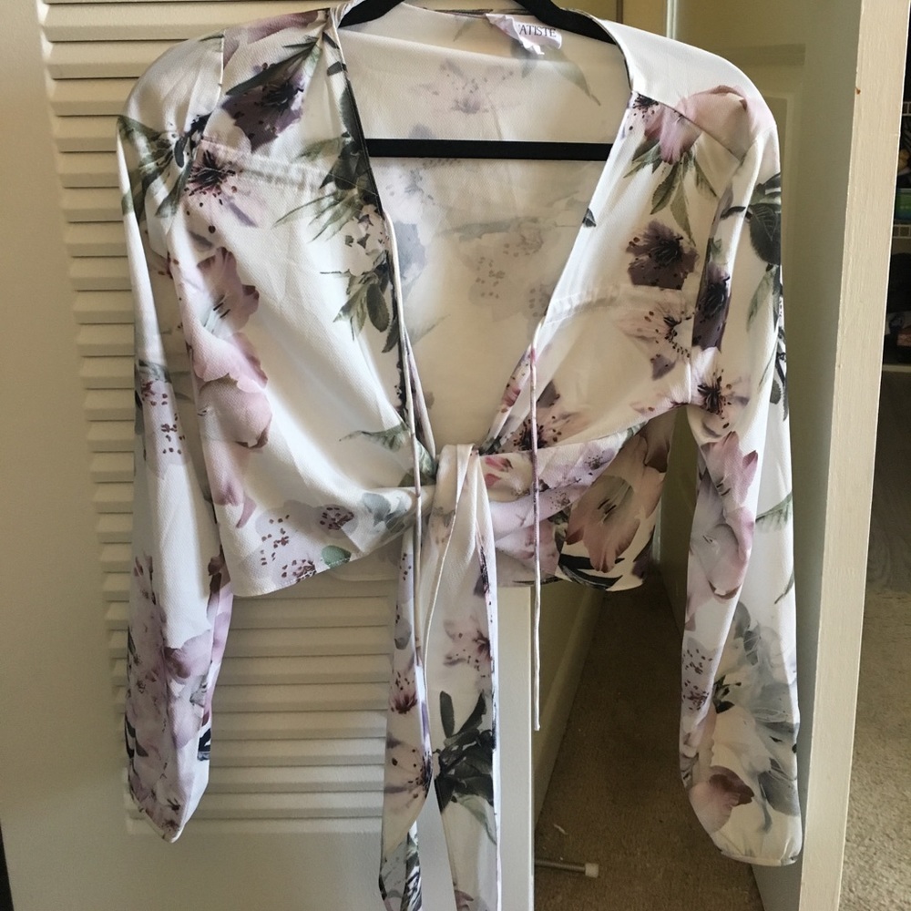 L'atiste crop top long sleeve wrap shirt