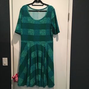 LuLaRoe Nicole green dress