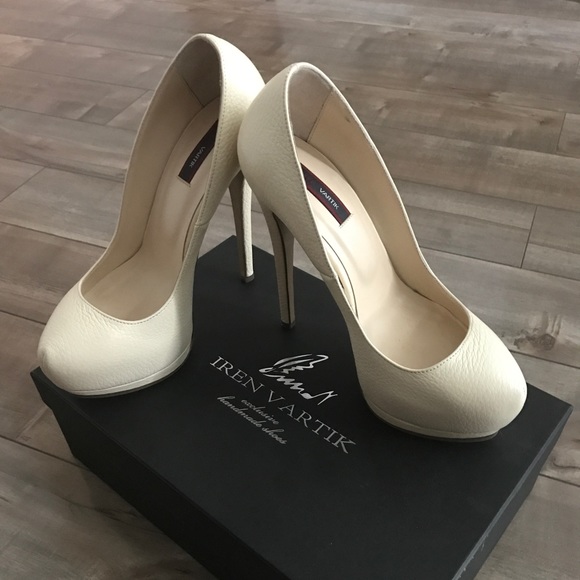 Iren Vartik/ Christian Louboutin High Heels Shoes - Picture 1 of 8