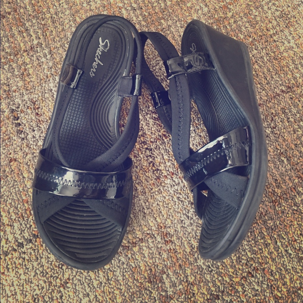 Sketchers platform sandals size 9