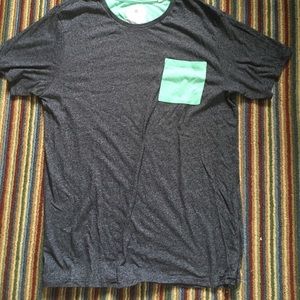 Grey and green Pocket T