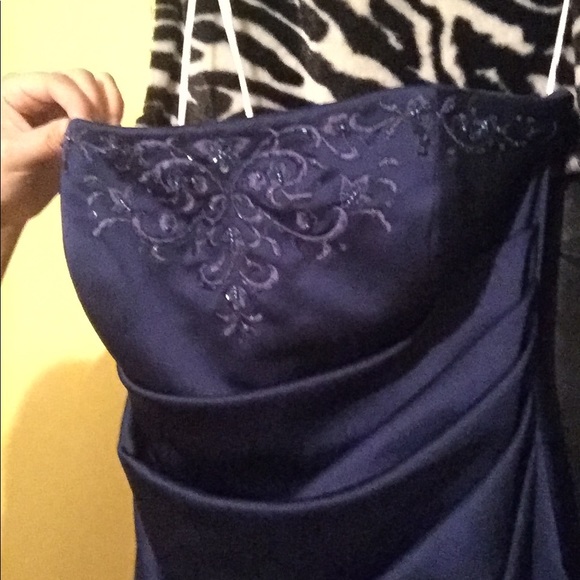 Prom dress for sale - Picture 2 of 2