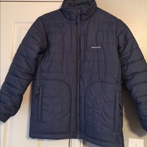 Boys Patagonia navy coat size M (10)