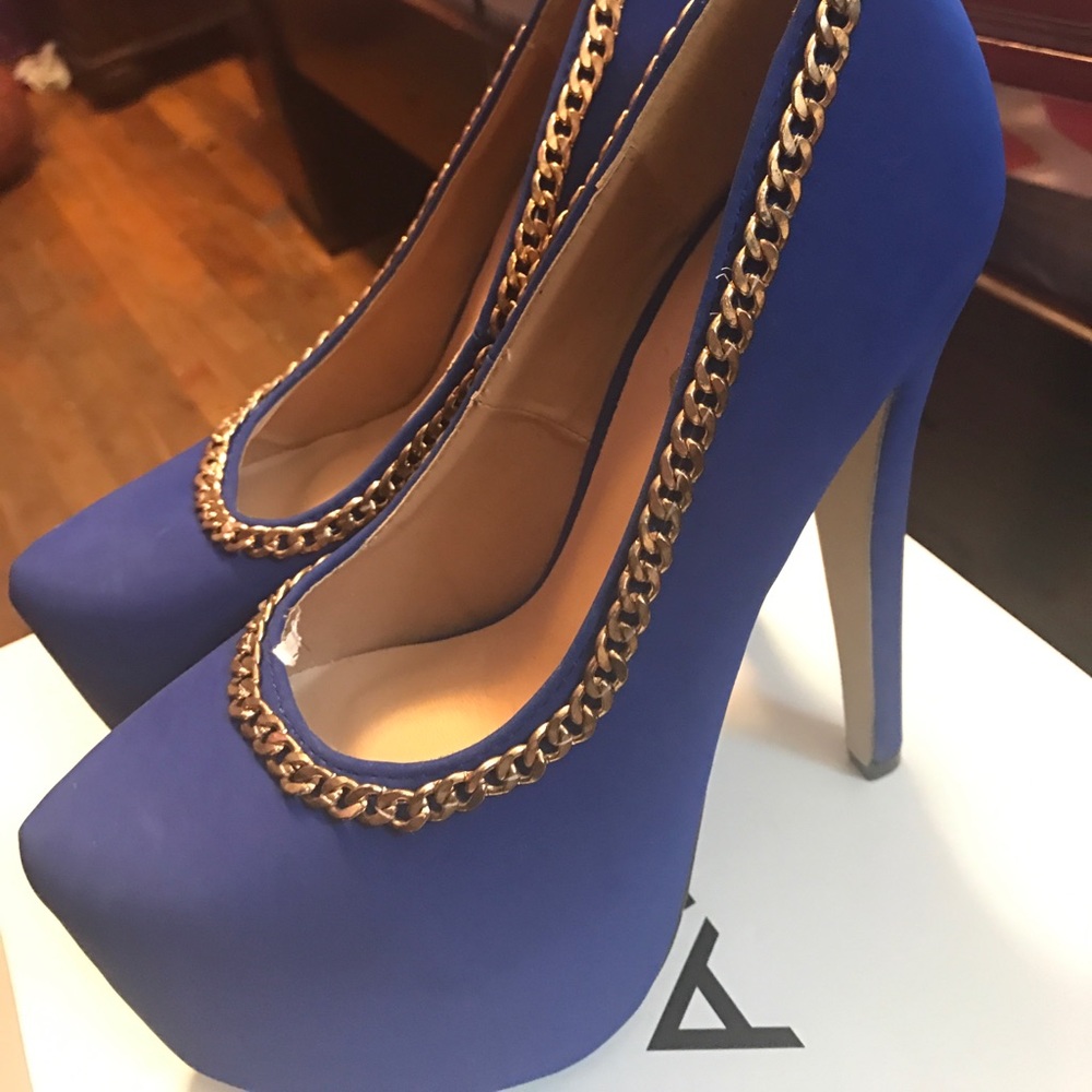 Shoes - Picture 2 of 2